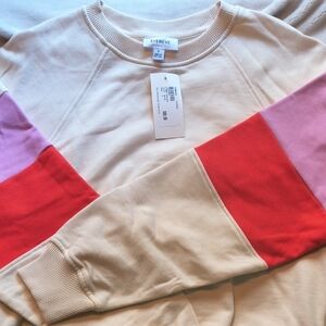 Evereve Cream Sweatshirt with Colorful Sleeves